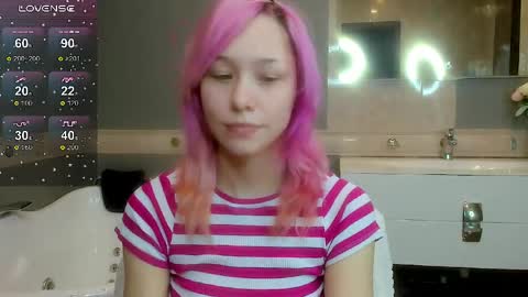 Snapshot of emilytrase chatting on 04-05-26, 01:25 Betty online show from 04-05-26, 01:25