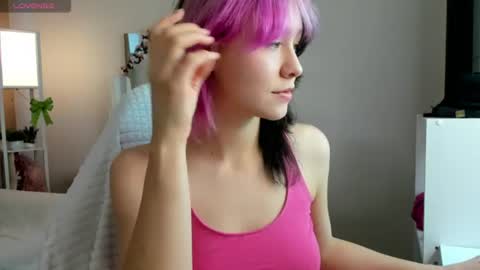 Snapshot of emilytrase chatting on 07-11-26, 01:30 Betty online show from 07-11-26, 01:30