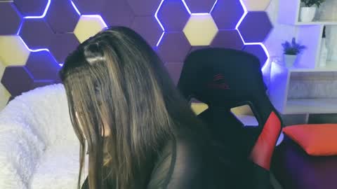 Emily online show from 01-15-25, 07:37