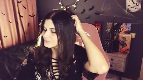 Emily online show from 10-21-25, 02:01