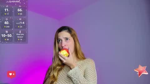 Snapshot of emilywillis8 chatting on 09-12-25, 03:23 E M I L Y online show from 09-12-25, 03:23