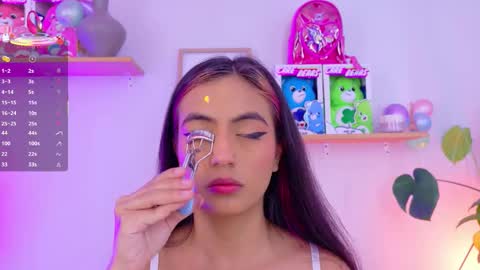 Snapshot of emilyy_bank chatting on 01-12-26, 12:21 Emily Bank online show from 01-12-26, 12:21