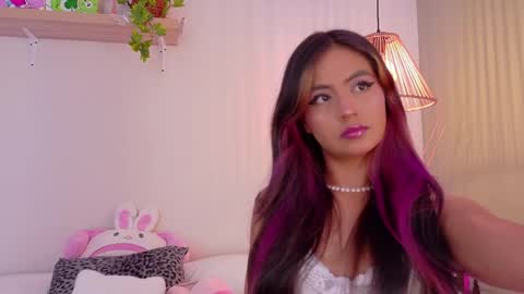 Emily Bank online show from 04-20-26, 07:37