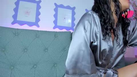 emilyy_kim online show from 03-09-25, 10:19