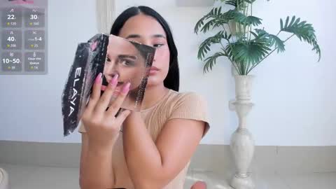 emilyy_kim online show from 12-14-25, 07:18