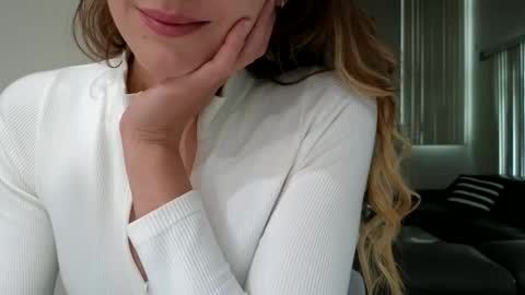 emilly online show from 10-22-25, 09:47