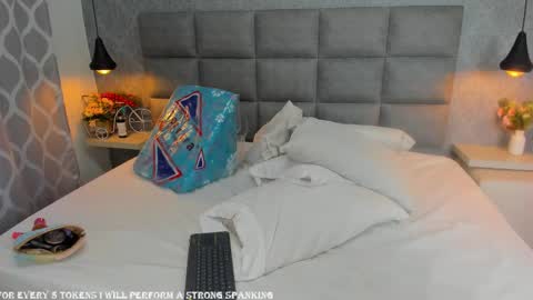 emilyy_r online show from 02-06-26, 07:06