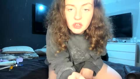Snapshot of emliyjamesmjb chatting on 12-28-24, 05:14 emliyjamesmjb online show from 12-28-24, 05:14