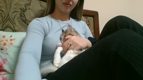 emma_991 online show from 02-11-25, 04:46