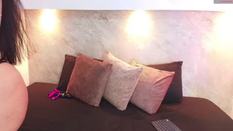 Snapshot of emma__becket chatting on 06-10-26, 04:34 Emma online show from 06-10-26, 04:34