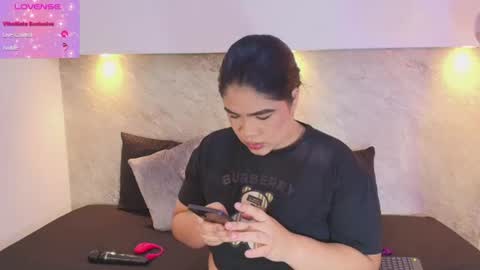 Snapshot of emma__becket chatting on 06-21-26, 03:53 Emma online show from 06-21-26, 03:53