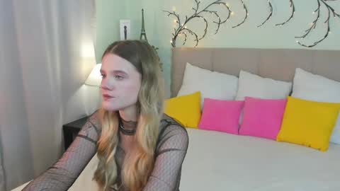 emma__peach online show from 05-12-26, 09:17