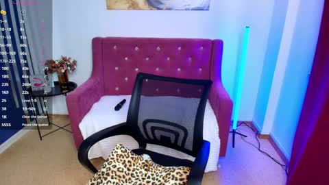 emma__rosss online show from 05-18-26, 04:07