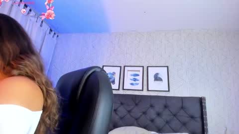 Emma online show from 02-07-25, 03:41