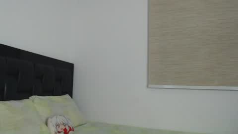Snapshot of emma_aaa chatting on 06-26-26, 06:51 Rocio online show from 06-26-26, 06:51