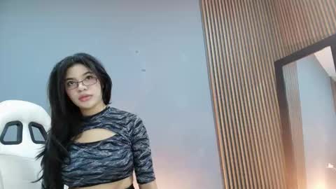 emma_and_aysha online show from 01-16-26, 02:59