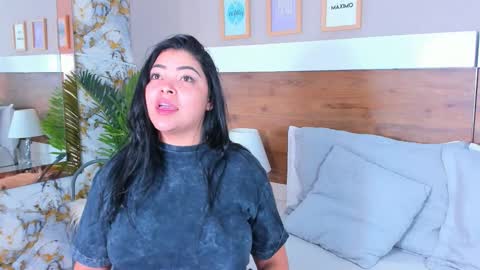 Emma  online show from 02-24-26, 06:33