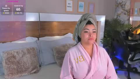 Emma  online show from 05-21-26, 08:32