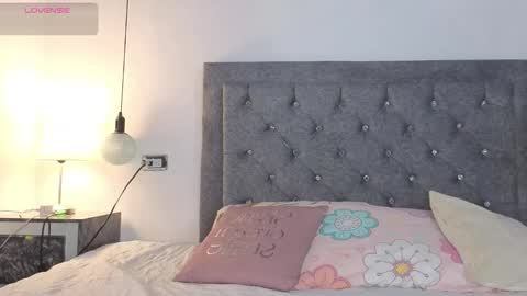 Emma online show from 12-17-25, 02:39