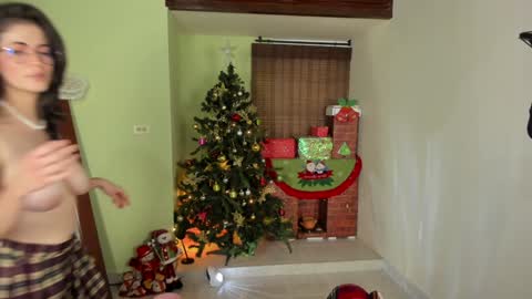 Emma online show from 12-23-24, 05:32