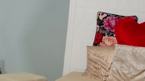 Snapshot of emma_bliss_ chatting on 02-15-26, 08:27 emma_bliss_ online show from 02-15-26, 08:27