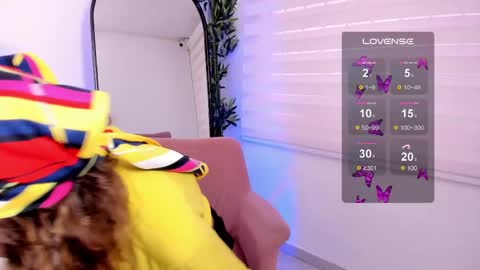 Snapshot of emma_bloom__ chatting on 03-08-25, 04:17 Emma Bloom online show from 03-08-25, 04:17