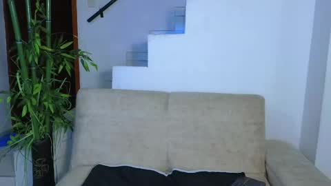 Snapshot of emma_blue_ chatting on 05-03-26, 04:29 Emma Blue modelo independiente online show from 05-03-26, 04:29