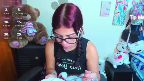 emma_boo_ online show from 12-21-25, 05:53