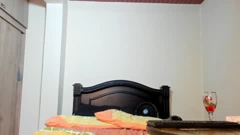 Snapshot of emma_brown777 chatting on 01-09-25, 04:08 ALBA  online show from 01-09-25, 04:08