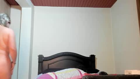 Snapshot of emma_brown777 chatting on 02-13-25, 02:56 ALBA  online show from 02-13-25, 02:56