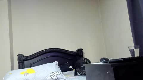Snapshot of emma_brown777 chatting on 04-19-26, 10:01 ALBA online show from 04-19-26, 10:01