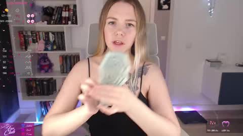 Emma online show from 11-12-25, 03:23