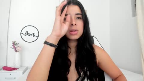 Emma Castillo online show from 02-14-25, 01:34