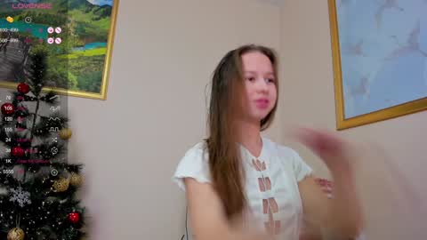 Snapshot of emma_clon chatting on 12-11-24, 02:19 Emma online show from 12-11-24, 02:19