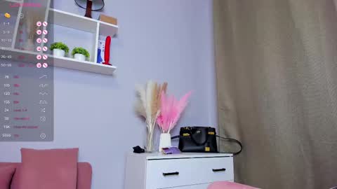 Snapshot of emma_clon chatting on 02-14-25, 05:09 Emma online show from 02-14-25, 05:09