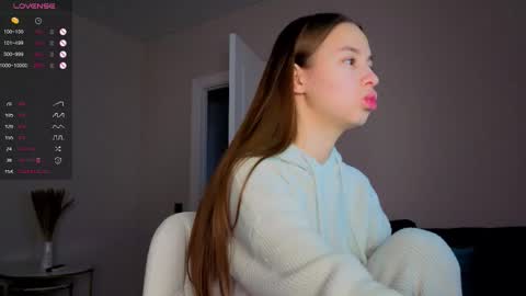 Snapshot of emma_clon chatting on 09-14-25, 01:16 Emma online show from 09-14-25, 01:16