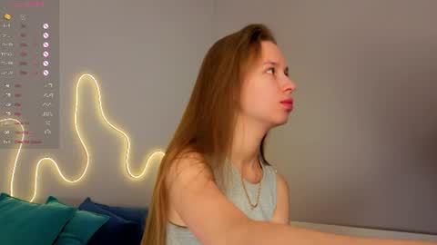 Snapshot of emma_clon chatting on 07-06-26, 03:58 Emma online show from 07-06-26, 03:58