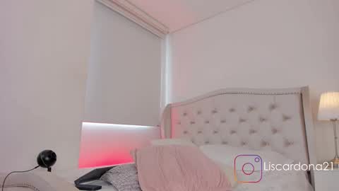 Snapshot of emma_dee chatting on 09-16-25, 03:46 emma_dee online show from 09-16-25, 03:46