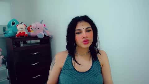 Snapshot of emma_diva chatting on 11-22-25, 12:09 emma online show from 11-22-25, 12:09