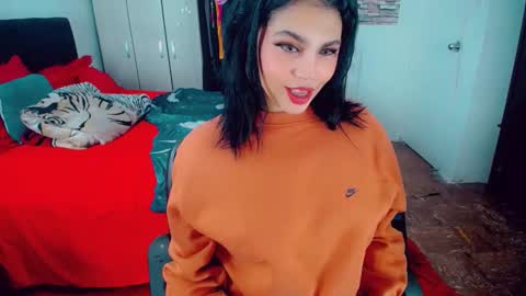 Snapshot of emma_diva chatting on 12-20-25, 12:29 emma online show from 12-20-25, 12:29