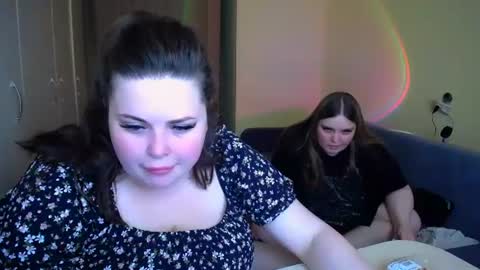 Snapshot of emma_dorn chatting on 06-13-26, 06:22 Eva online show from 06-13-26, 06:22