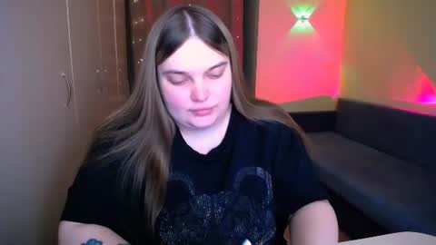 Snapshot of emma_dorn chatting on 07-18-26, 09:13 Eva online show from 07-18-26, 09:13