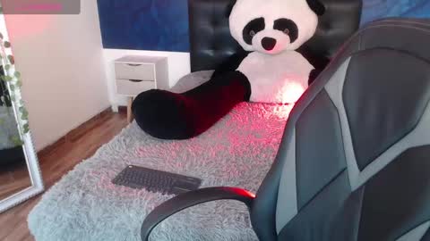 Snapshot of emma_ford1 chatting on 01-02-25, 05:07 Emma  online show from 01-02-25, 05:07