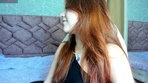 Snapshot of emma_ford1 chatting on 01-28-25, 04:39 Emma  online show from 01-28-25, 04:39