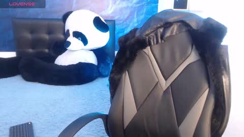 Snapshot of emma_ford1 chatting on 02-04-25, 07:07 Emma  online show from 02-04-25, 07:07