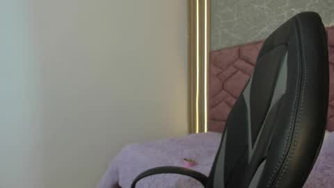 Snapshot of emma_ford1 chatting on 02-11-25, 11:21 Emma  online show from 02-11-25, 11:21