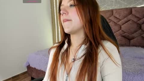 Snapshot of emma_ford1 chatting on 02-20-25, 12:30 Emma  online show from 02-20-25, 12:30