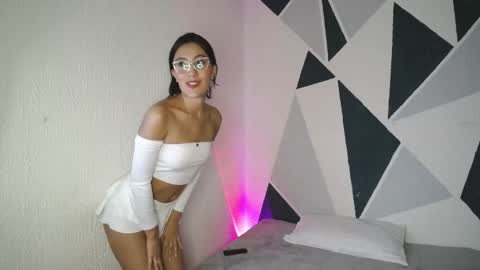 Emma Glow online show from 02-11-26, 04:17