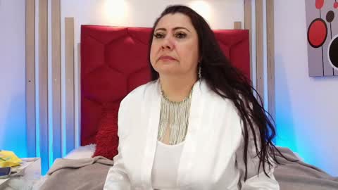 Snapshot of emma_jhomson chatting on 04-13-26, 12:54 Emma 3 online show from 04-13-26, 12:54