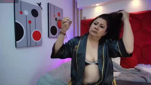 Snapshot of emma_jhomson chatting on 04-16-26, 12:50 Emma 3 online show from 04-16-26, 12:50